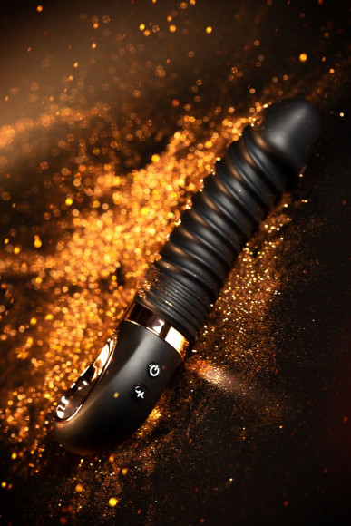 Черный вибратор Waname D-Splash Hurricane с ребрышками - 22,5 см. Черный вибратор Waname D-Splash Hurricane с ребрышками - 22,5 см.