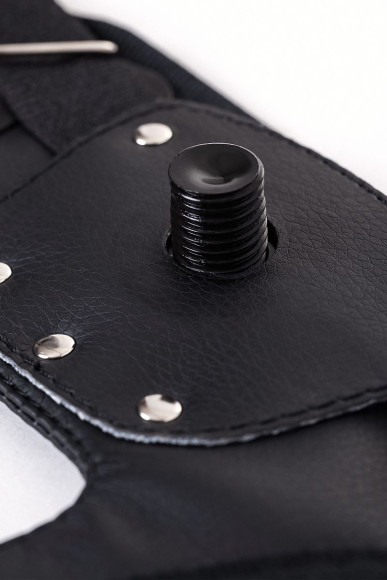 Телесный страпон на трусиках Realstick Hunter - 14,5 см. Телесный страпон на трусиках Realstick Hunter - 14,5 см.