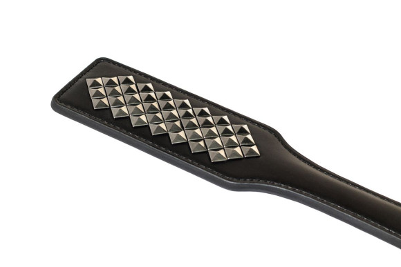 Шлепалка Hot Spot с заклепками - 32 см. Шлепалка Hot Spot с заклепками - 32 см.