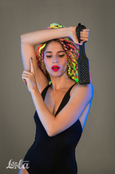 Шлепалка Hot Spot с заклепками - 32 см. Шлепалка Hot Spot с заклепками - 32 см.