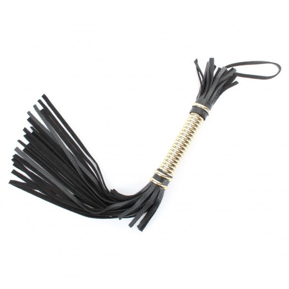 Чёрная кожаная плетка с золотистой рукоятью - 45 см. Чёрная кожаная плетка с золотистой рукоятью - 45 см.