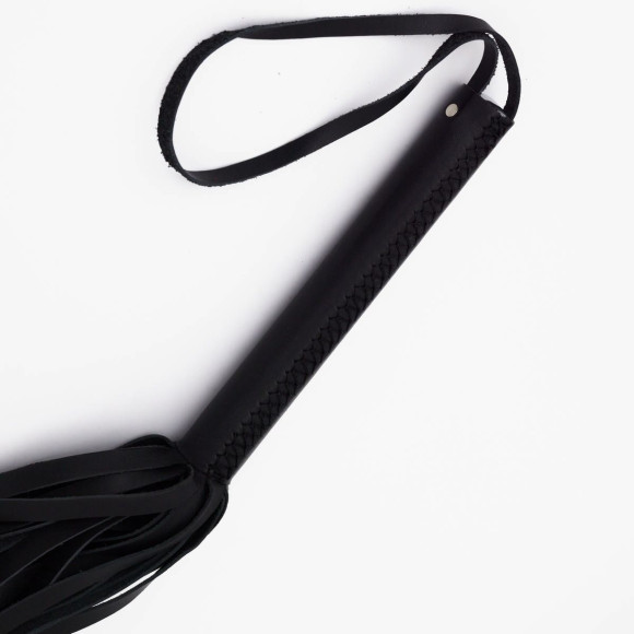 Черный кожаный флоггер - 45 см. Черный кожаный флоггер - 45 см.