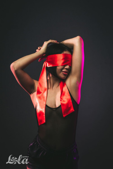 Красная лента для связывания Wink - 152 см. Красная лента для связывания Wink - 152 см.