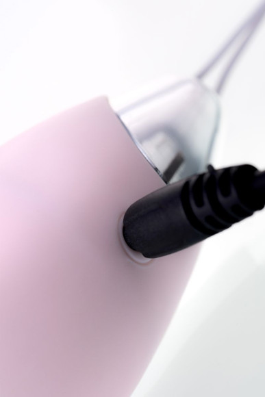 Нежно-розовый набор VITA: вибропуля и вибронасадка на палец Нежно-розовый набор VITA: вибропуля и вибронасадка на палец