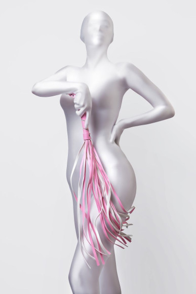 Розовый флоггер Anonymo - 64 см. Розовый флоггер Anonymo - 64 см.