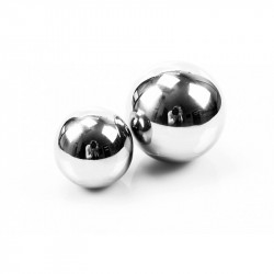 Тяжелый вагинальный шарик из металла без сцепки диаметром 7 см. Тяжелый вагинальный шарик из металла без сцепки диаметром 7 см.