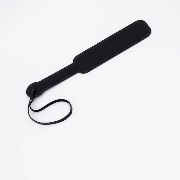 Черный кожаный паддл - 40 см. Черный кожаный паддл - 40 см.