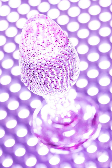 Фиолетовая акриловая анальная втулка - 8 см. Фиолетовая акриловая анальная втулка - 8 см.