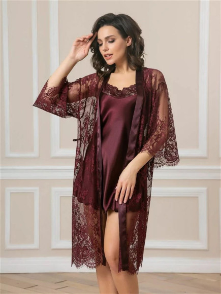 Соблазнительный кружевной пеньюар с поясом Соблазнительный кружевной пеньюар с поясом