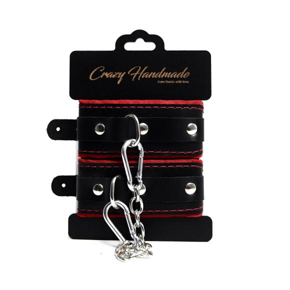 Черные наручники с красной подкладкой, строчками и скругленными ремешками Черные наручники с красной подкладкой, строчками и скругленными ремешками