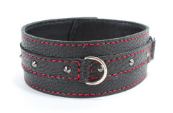 Черный ошейник из натуральной кожи с шипами Черный ошейник из натуральной кожи с шипами