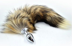 Серебристая анальная пробка из нержавеющей стали с коричнево-бежевым хвостом Серебристая анальная пробка из нержавеющей стали с коричнево-бежевым хвостом