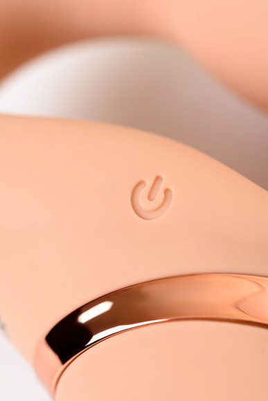 Телесный безремневой вибрострапон Vibrating Bendable Strap-On - size L Телесный безремневой вибрострапон Vibrating Bendable Strap-On - size L