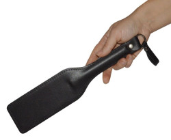 Черная кожаная шлепалка Новичок - 30 см. Черная кожаная шлепалка Новичок - 30 см.