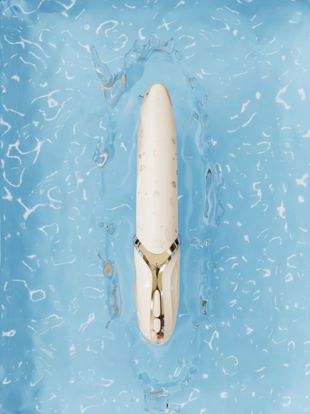 Бежевый вибростимулятор с имитацией оральных ласк и функцией нагрева Eve Бежевый вибростимулятор с имитацией оральных ласк и функцией нагрева Eve