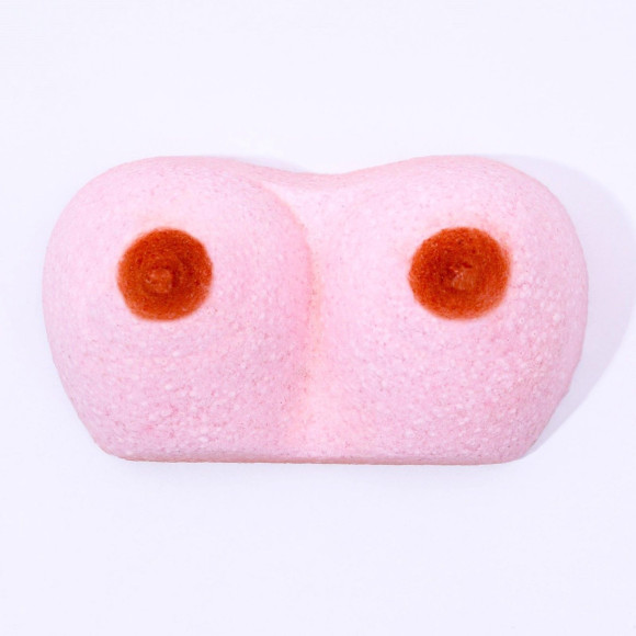 Фигурная бомбочка для ванны «Порадуй свои бидончики» с ароматом малины - 110 гр. Фигурная бомбочка для ванны «Порадуй свои бидончики» с ароматом малины - 110 гр.