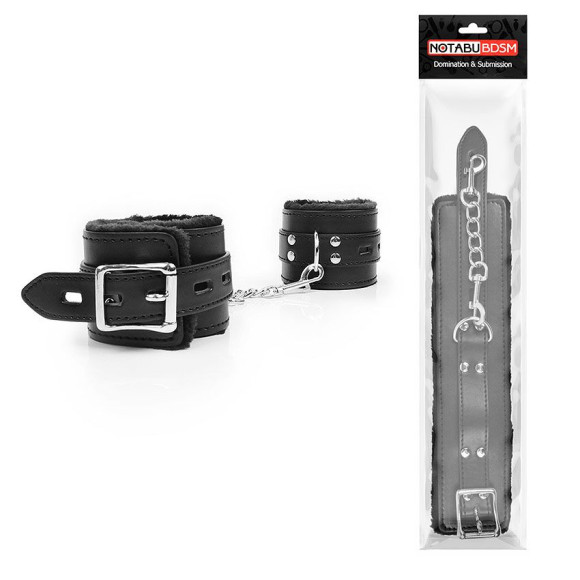 Черные оковы на металлических карабинах Черные оковы на металлических карабинах