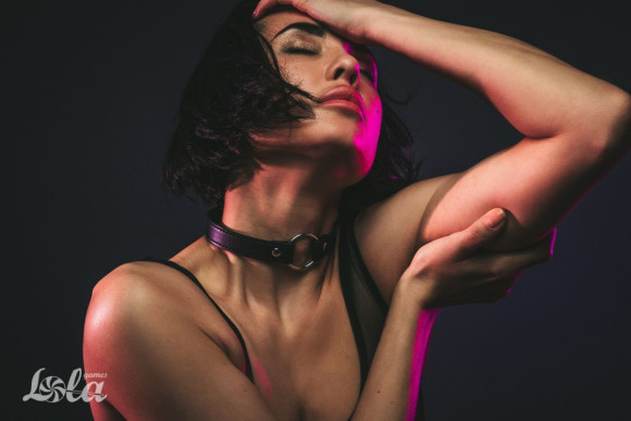 Черный ошейник Intrigue Черный ошейник Intrigue